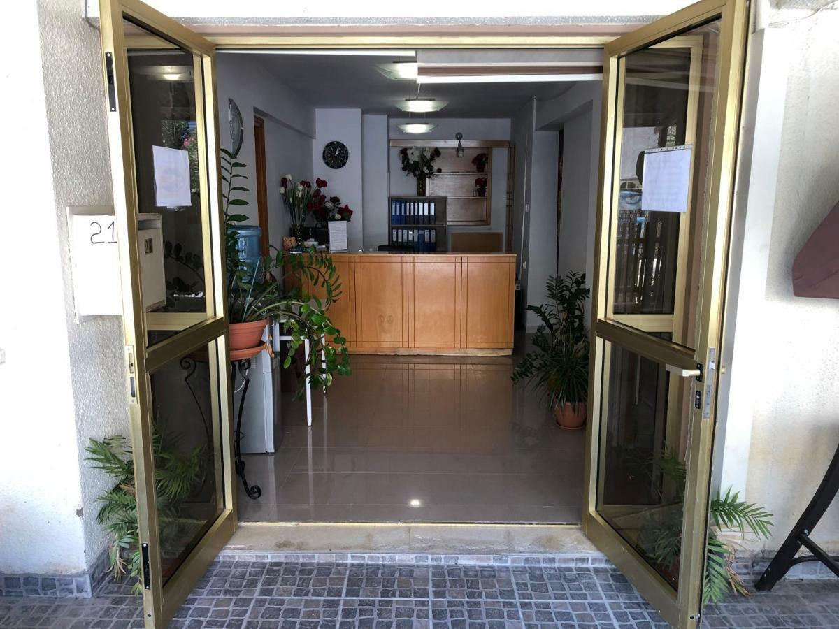 St. Mamas Apts Scala Dış mekan fotoğraf